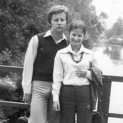 1975